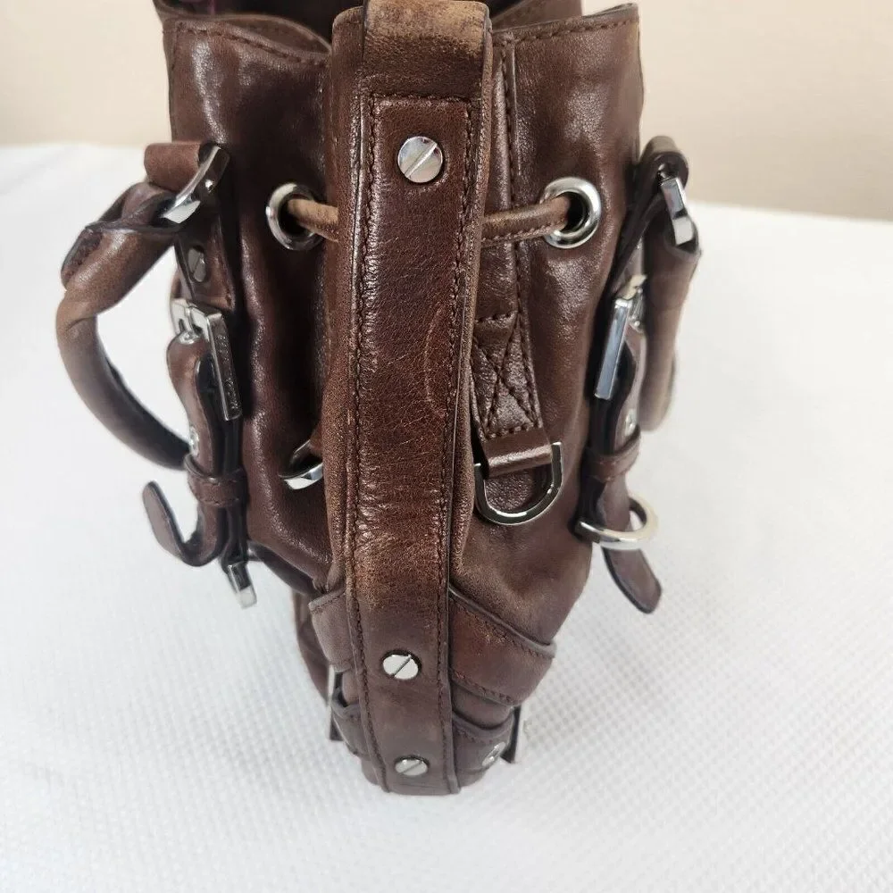 MICHAEL KORS Milo Distressed Leather Large Bucket Handbag Purse Tote - Picture 4 of 13